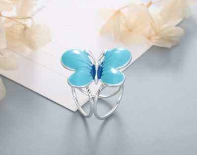 Elegantná ozdobná brošňa pre šatky v tvare modrého motýľa