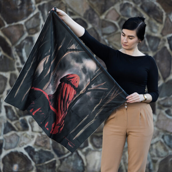 Hodvábna šatka ČERVENÁ ČIAPOČKA, 90 x 90cm, Made in SLOVAKIA - Image 3