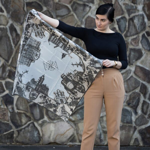 Hodvábna šatka SLOVENSKO HNEDÁ, 90 x 90cm, Made in SLOVAKIA - Image 3