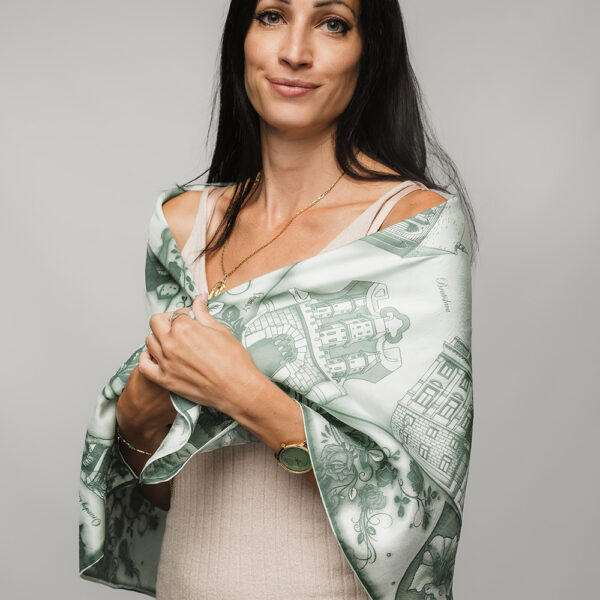 Hodvábna šatka SLOVENSKO ZELENÁ, 90 x 90cm, Made in SLOVAKIA - Image 9