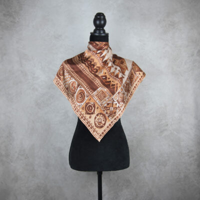 Hodvábna šatka ČIČMANY - SÉPIA, 90 x 90cm, Vyrobené na Slovensku