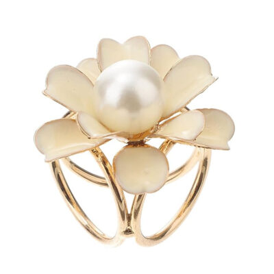 Prsteň na šatku – Biela perla v krémovo zlatej farbe