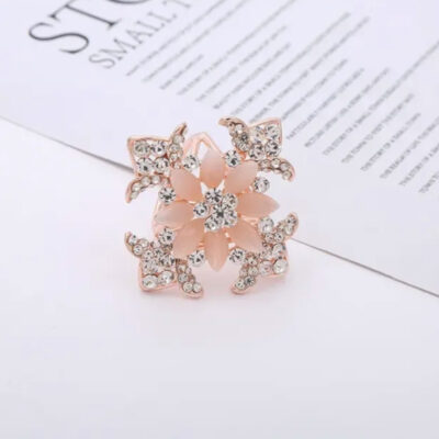 Nádherná brošňa na šatku a šál v podobe kvetov